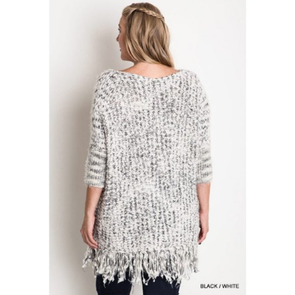 Women’s White/Black Chunky Knit Sweater Frayed Trim - Picture 3 of 5